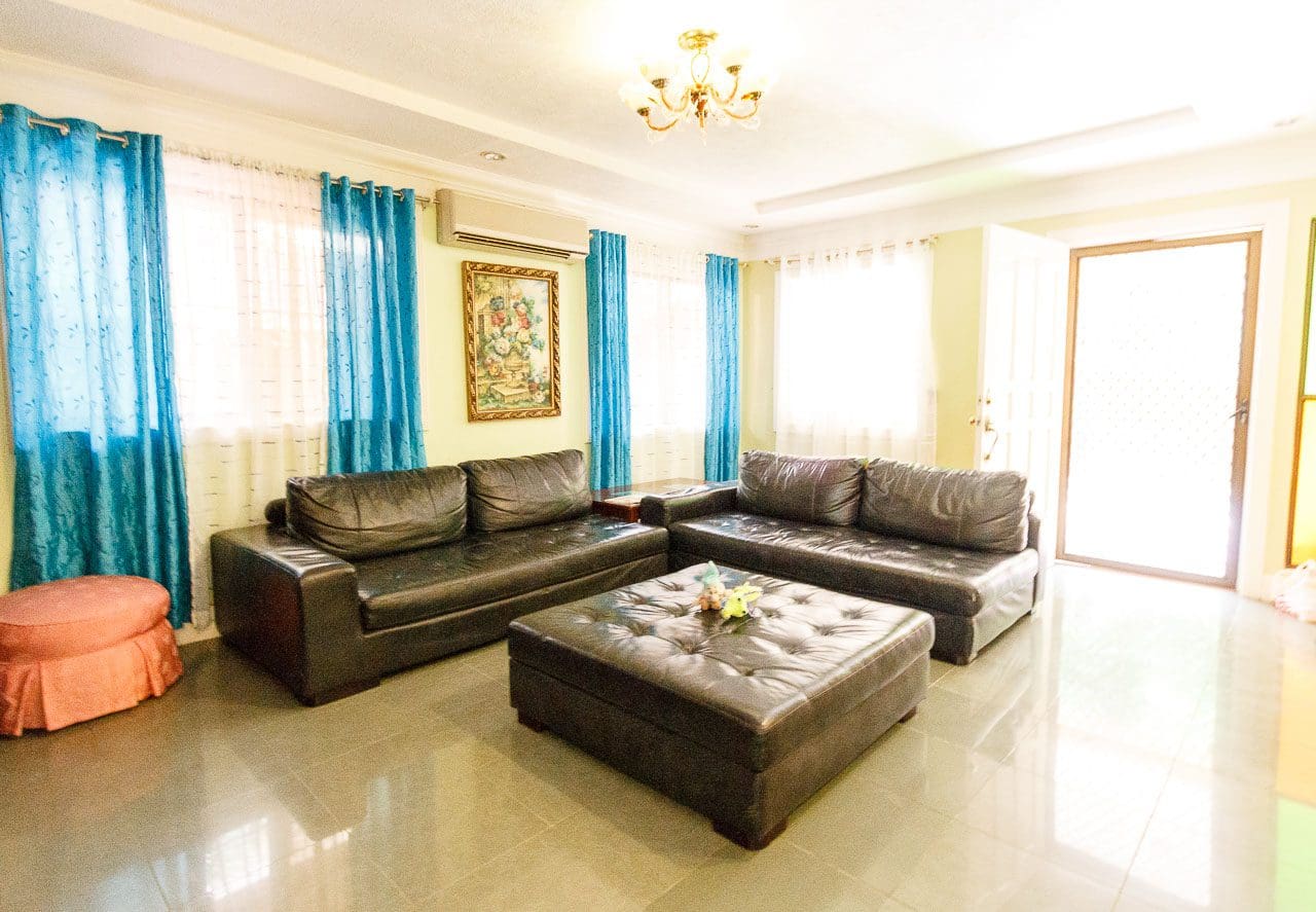 House for Rent in Maria Luisa