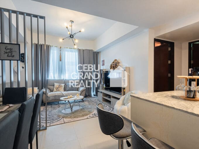 Luxury High Rise with Balcony at 38 Park Avenue