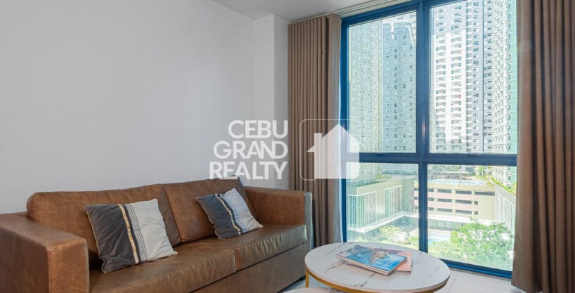 Luxury Corner Suite with Balcony at 38th Park Avenue