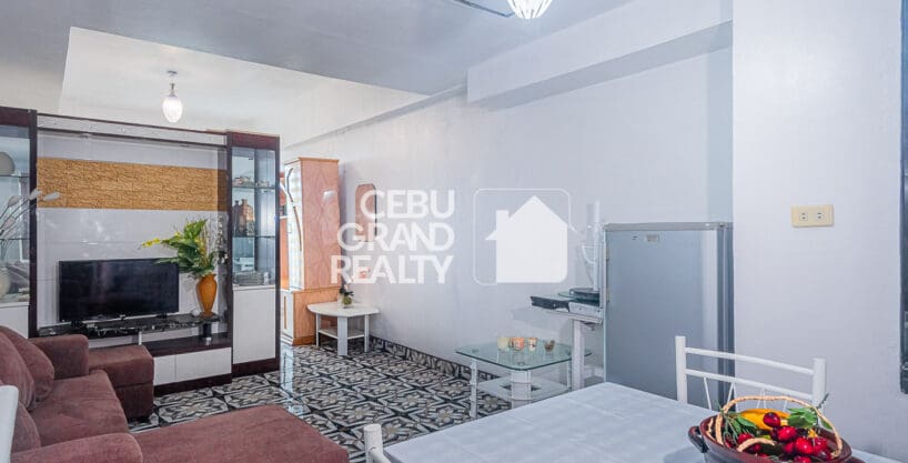 Stunning City View Condo with Private Balcony at Winland Tower