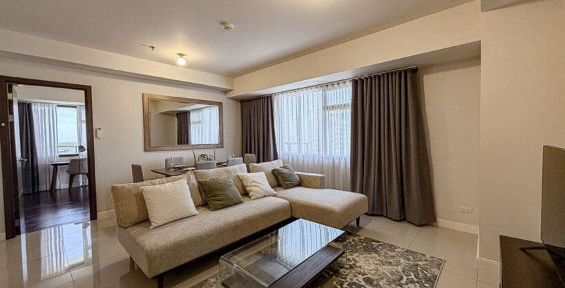 Modern High Floor Condo Zen Suite at The Alcoves